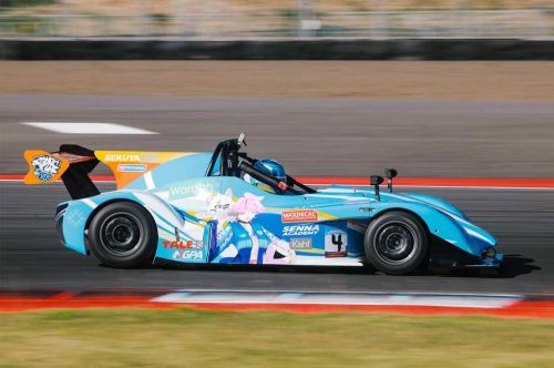 Maxdecal dukung Radical Time Attack 2026 di Mandalika lewat 2 pembalap muda. AG-Uda