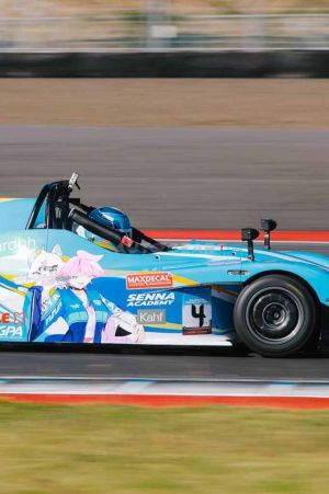 Maxdecal dukung Radical Time Attack 2026 di Mandalika lewat 2 pembalap muda. AG-Uda