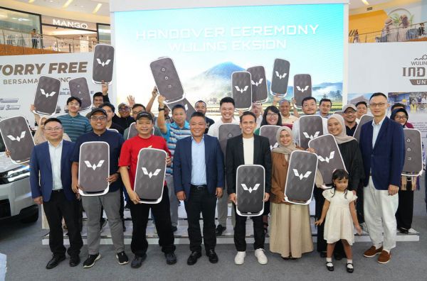 Wuling Eksion Mulai Masuk Garasi, Serah Terima Kepada 25 Konsumen dari 1000 SPK Perdana 
