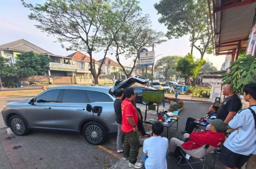 Manfaat Fitur V2L Chery Tiggo 9 CSH Buat Nongkrong Bareng Komunitas Media Otomotif