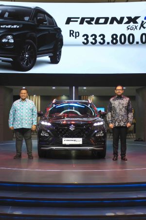 Suzuki Rilis Fronx SGX Hybrid Kuro dengan Fitur Baru DVR