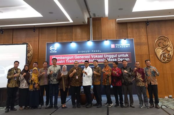 Hino Asah Skill Siswa SMK Jadi Tenaga Terampil Siap Kerja
