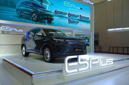 DFSK E5 Plus Jadi Salah Satu Magnet di GIIAS 2026, Kantongi 625 SPK