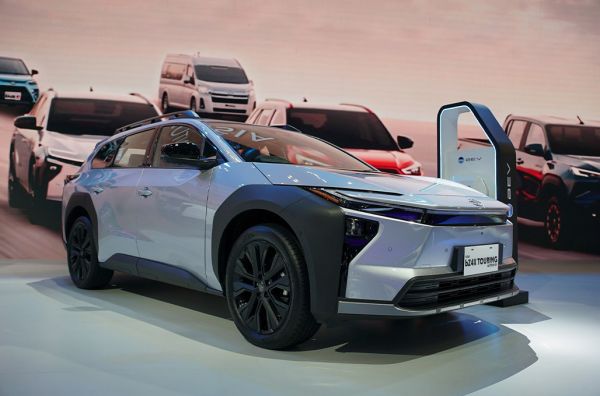 Toyota Koleksi 6175 SPK Sepanjang GIIAS 2026, Lini Elektrifikasi Dominan Hingga 56 Persen