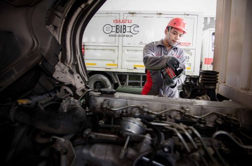 Isuzu Ajak Pengecekan Kondisi Kendaraan Dampak Debu Gunung Anak Krakatau