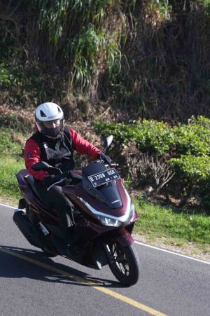 Riding Gear Belum Jaminan, Ini Kiat Aman Berkendara